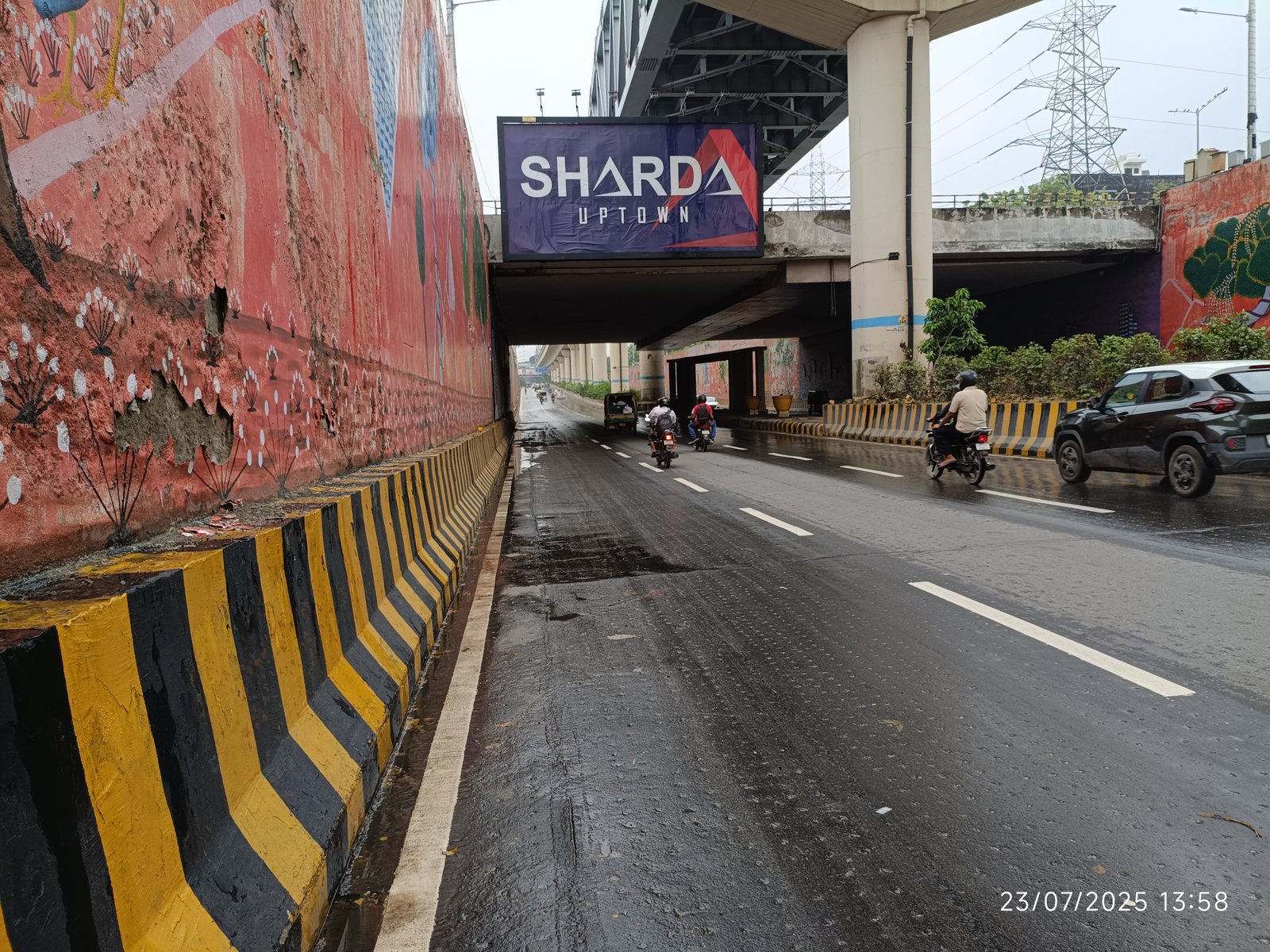 Sector - 61       (Facing NH 24)